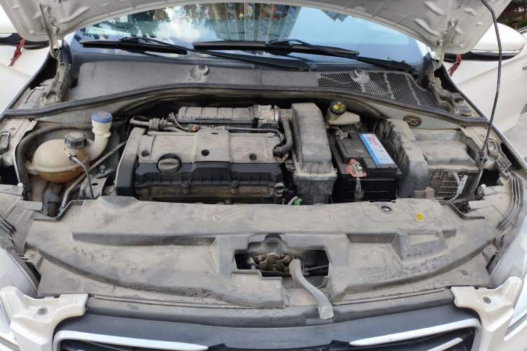 Used Peugeot 301 2016 1.6L Manual Comfort Edition Engine Bay