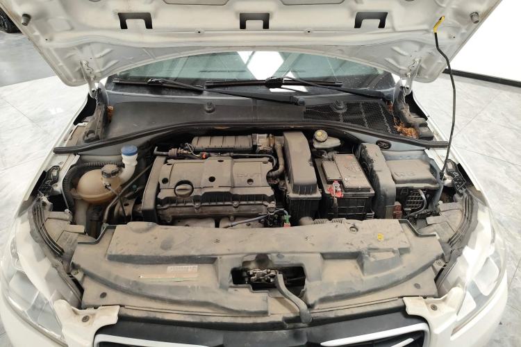 Used Peugeot 301 2016 1.6L Manual Comfort Edition Engine Bay