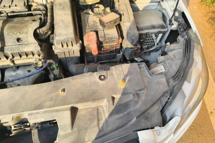 Used Peugeot 301 2016 1.6L Manual Comfort Edition Engine Bay Left
