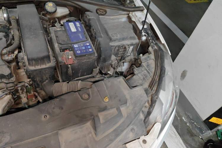 Used Peugeot 301 2016 1.6L Manual Comfort Edition Engine Bay Left