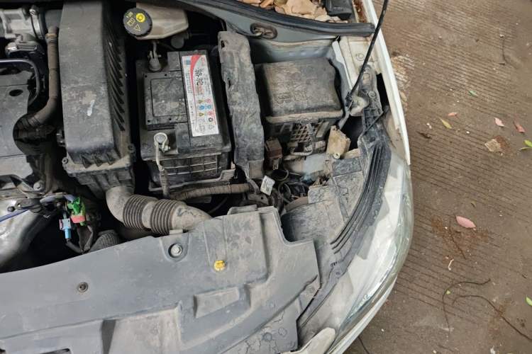 Used Peugeot 301 2016 1.6L Manual Comfort Edition Engine Bay Left