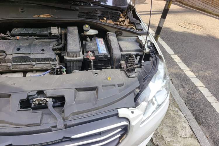 Used Peugeot 301 2016 1.6L Manual Comfort Edition Engine Bay Left