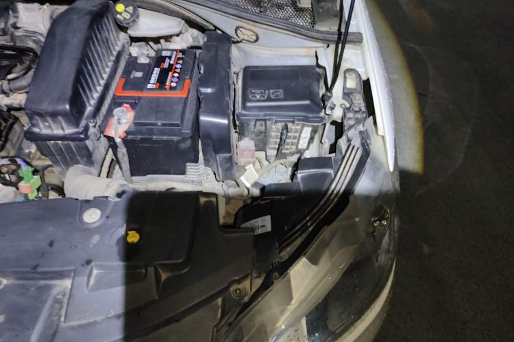 Used Peugeot 301 2016 1.6L Manual Comfort Edition Engine Bay Left