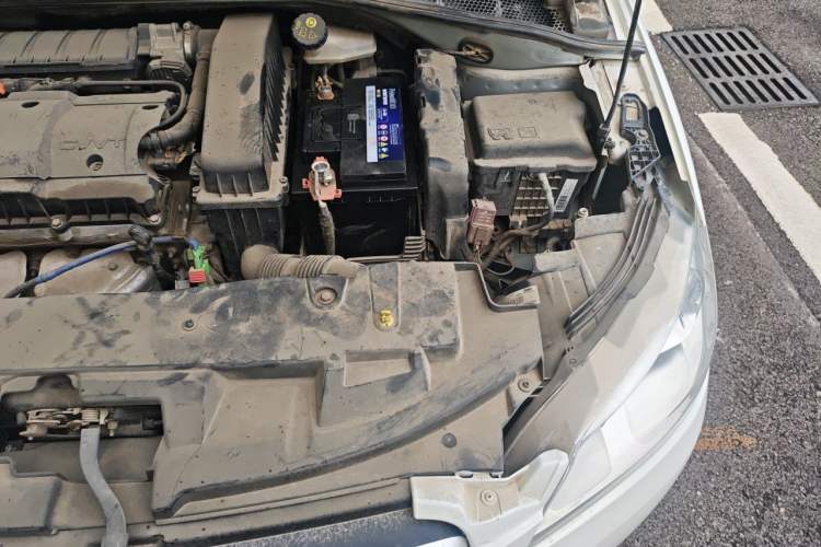 Used Peugeot 301 2016 1.6L Manual Comfort Edition Engine Bay Left