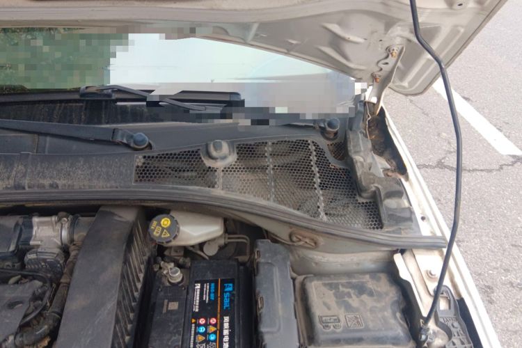 Used Peugeot 301 2016 1.6L Manual Comfort Edition Engine Bay Left