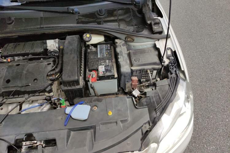 Used Peugeot 301 2016 1.6L Automatic Comfort Edition Engine Bay Left