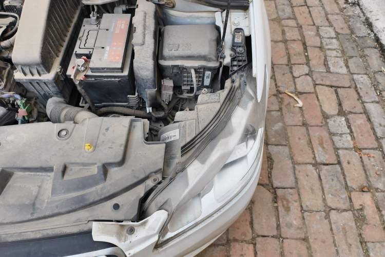 Used Peugeot 301 2016 1.6L Manual Comfort Edition Engine Bay Left