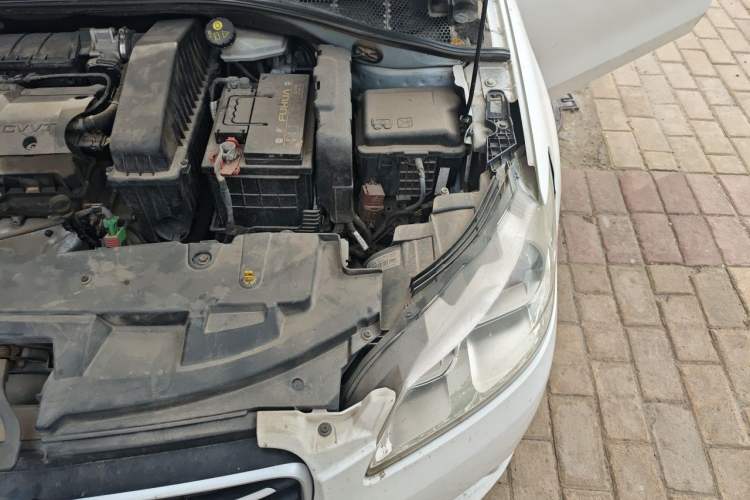 Used Peugeot 301 2016 1.6L Manual Comfort Edition Engine Bay Left