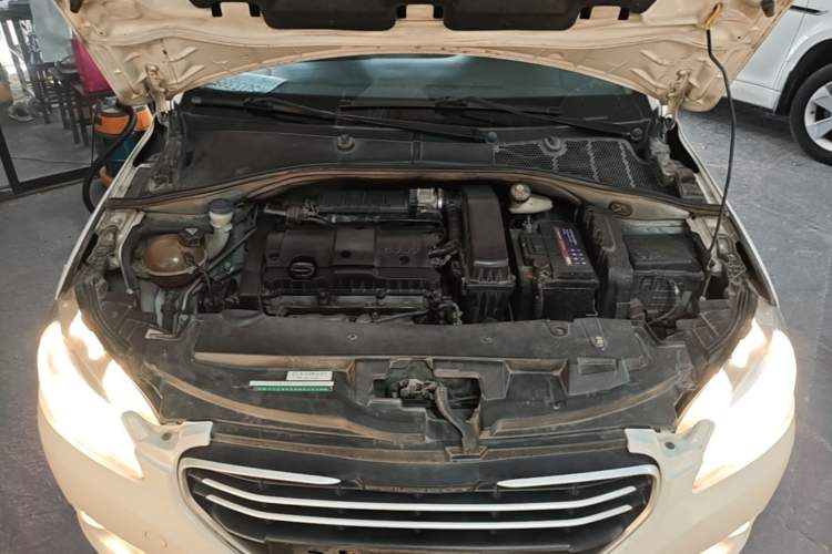 Used Peugeot 301 2016 1.6L Manual Comfort Edition Engine Bay