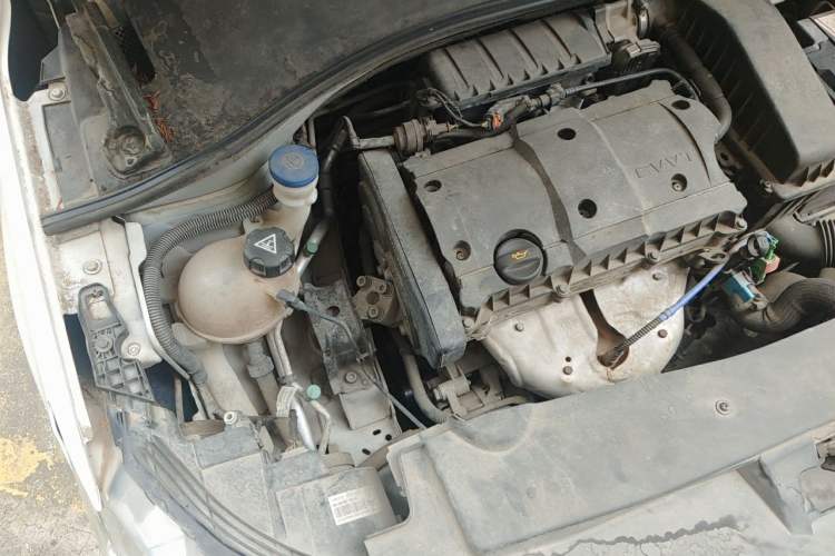 Used Peugeot 301 2016 1.6L Manual Comfort Edition Engine Bay Right