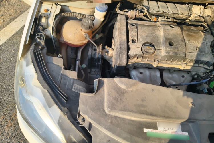 Used Peugeot 301 2016 1.6L Manual Comfort Edition Engine Bay Right