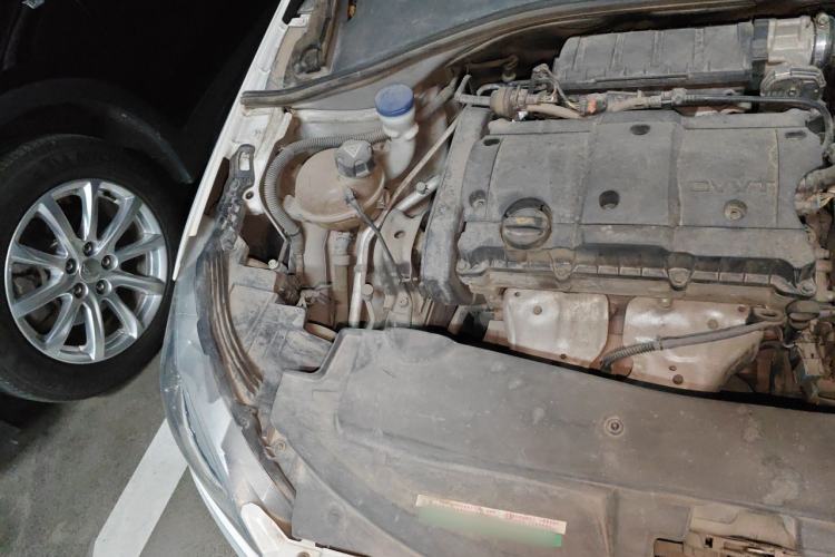 Used Peugeot 301 2016 1.6L Manual Comfort Edition Engine Bay Right