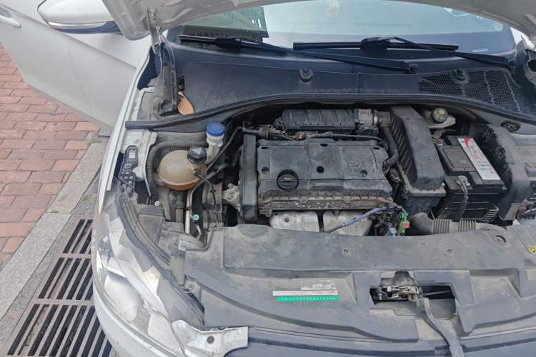 Used Peugeot 301 2016 1.6L Manual Comfort Edition Engine Bay Right