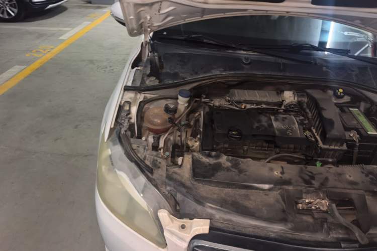 Used Peugeot 301 2016 1.6L Automatic Comfort Edition Engine Bay Right