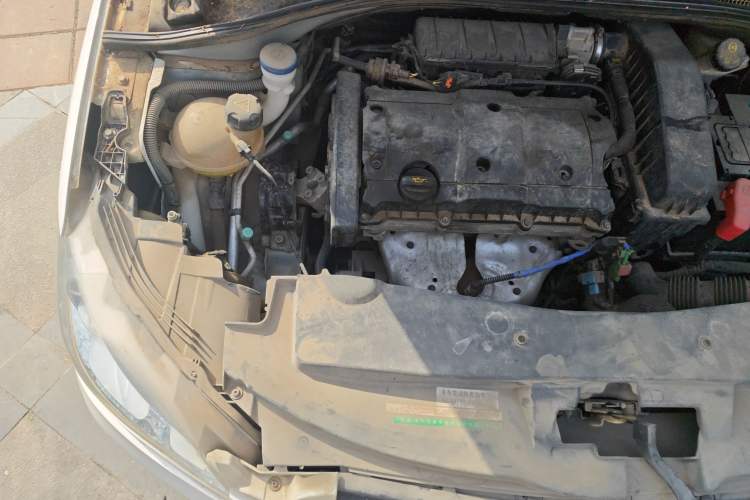Used Peugeot 301 2016 1.6L Manual Comfort Edition Engine Bay Right