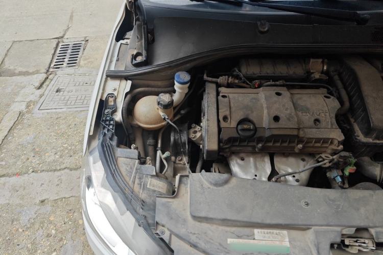 Used Peugeot 301 2016 1.6L Manual Comfort Edition Engine Bay Right