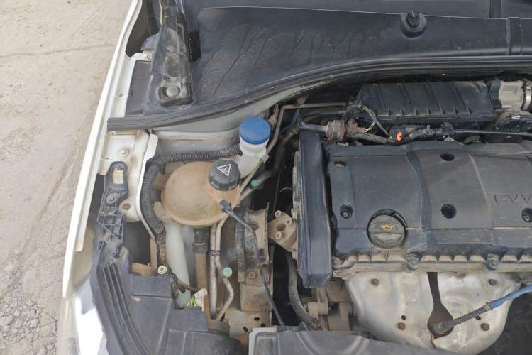 Used Peugeot 301 2016 1.6L Manual Comfort Edition Engine Bay Right