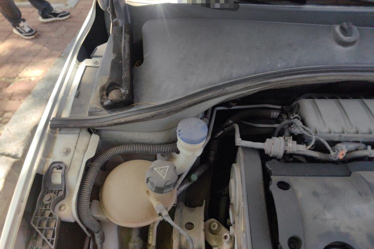 Used Peugeot 301 2016 1.6L Automatic Comfort Edition Engine Bay Right