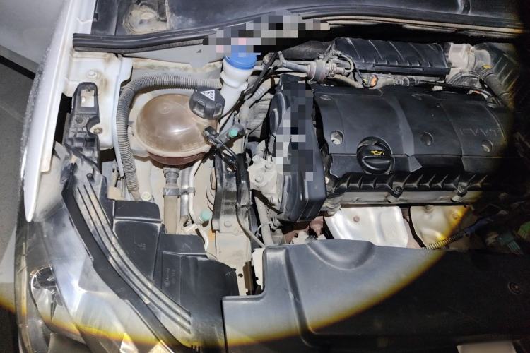 Used Peugeot 301 2016 1.6L Manual Comfort Edition Engine Bay Right