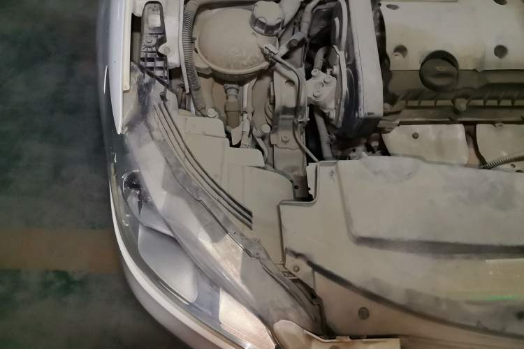 Used Peugeot 301 2016 1.6L Manual Comfort Edition Engine Bay Right