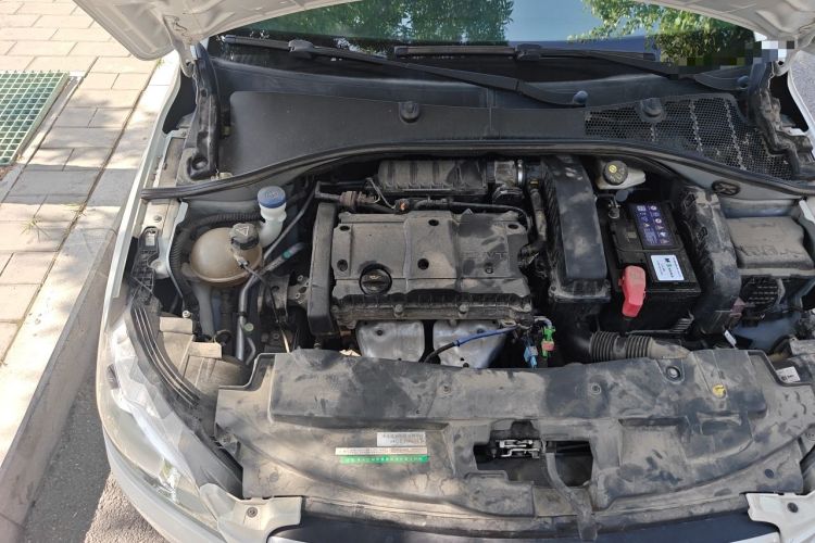 Used Peugeot 301 2016 1.6L Manual Comfort Edition Engine Bay Right