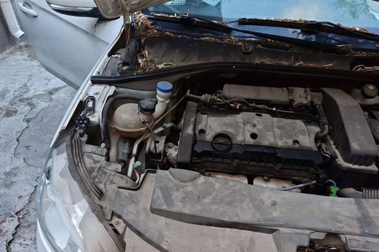 Used Peugeot 301 2016 1.6L Automatic Comfort Edition Engine Bay Right