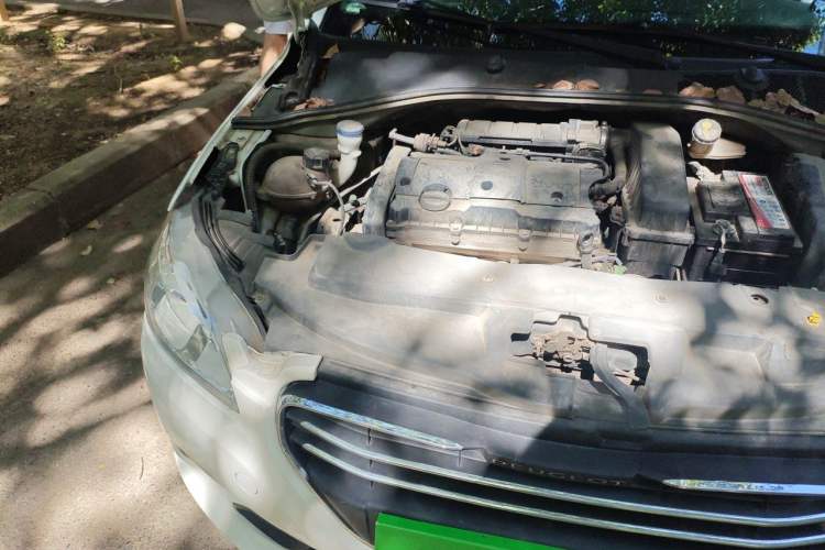 Used Peugeot 301 2016 1.6L Manual Comfort Edition Engine Bay Right
