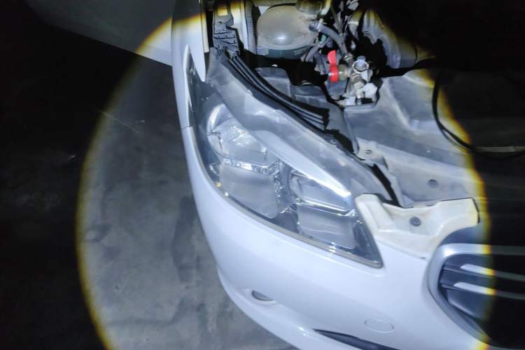 Used Peugeot 301 2016 1.6L Manual Happiness Edition Engine Bay Right