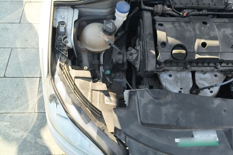 Used Peugeot 301 2016 1.6L Manual Comfort Edition Engine Bay Right