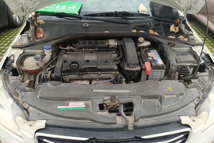 Used Peugeot 301 2016 1.6L Manual Comfort Edition Engine Bay
