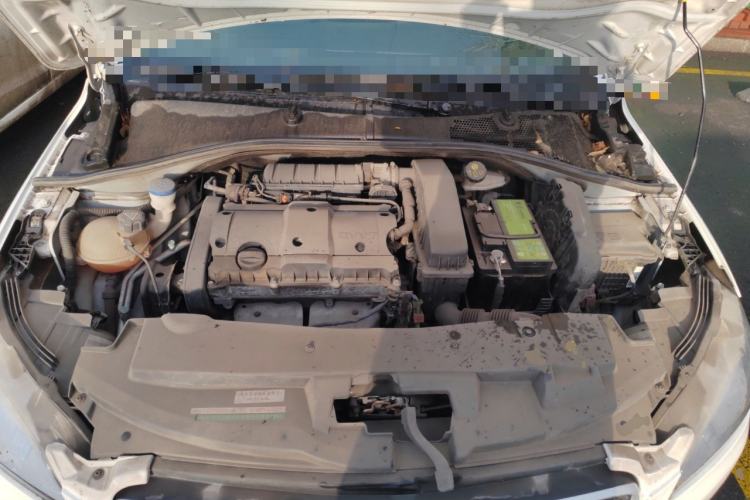 Used Peugeot 301 2016 1.6L Manual Comfort Edition Engine Bay