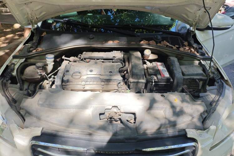 Used Peugeot 301 2016 1.6L Manual Comfort Edition Engine Bay