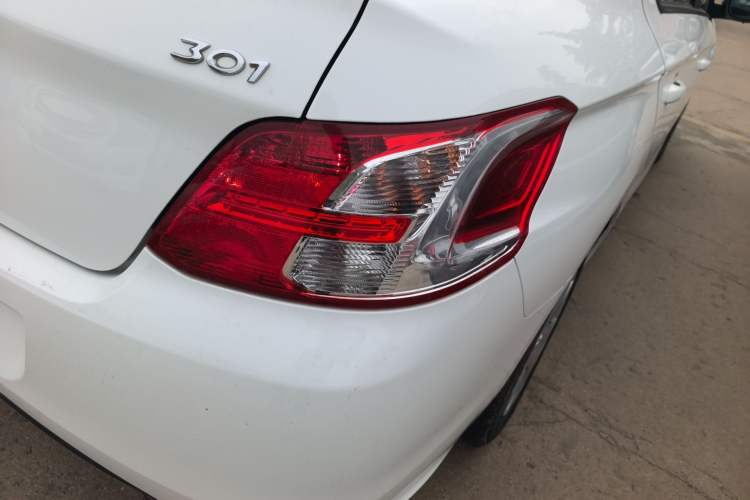 Used Peugeot 301 2016 1.6L Automatic Comfort Edition Exterior 3