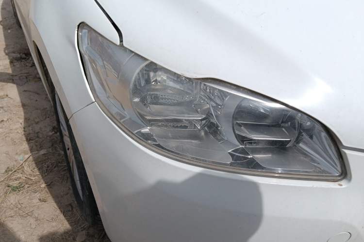 Used Peugeot 301 2016 1.6L Manual Comfort Edition Exterior 6