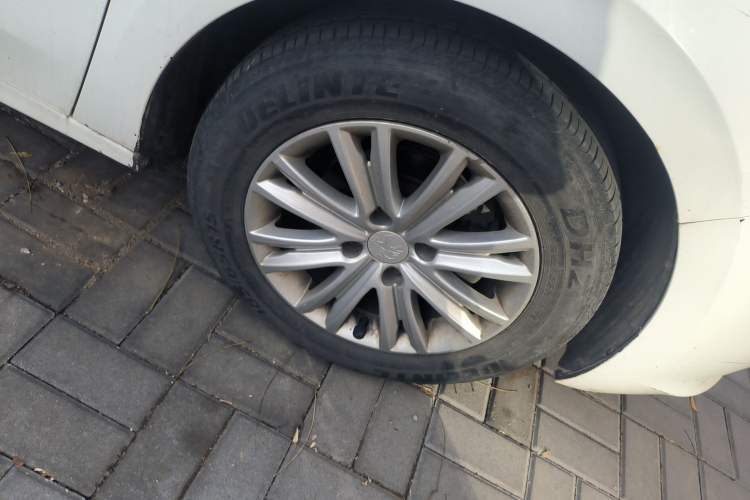 Used Peugeot 301 2016 1.6L Manual Comfort Edition Exterior 7