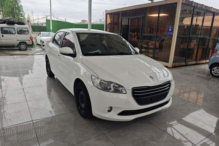 Used Peugeot 301 2016 1.6L Manual Happiness Edition Front Right 45 Deg