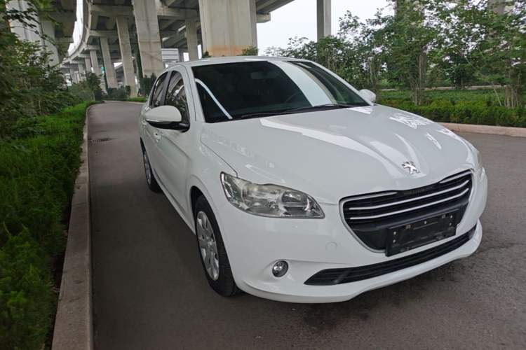 Used Peugeot 301 2016 1.6L Manual Comfort Edition Front Right 45 Deg