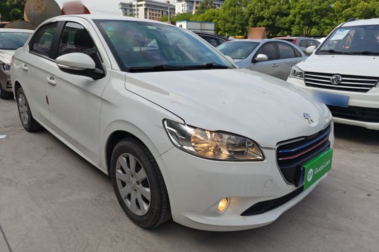 Used Peugeot 301 2016 1.6L Automatic Comfort Edition Front Right 45 Deg