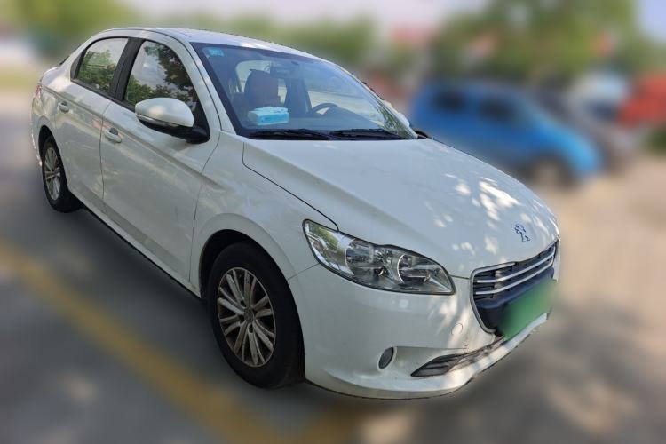 Used Peugeot 301 2016 1.6L Manual Comfort Edition Front Right 45 Deg