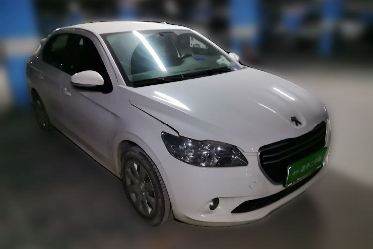 Used Peugeot 301 2016 1.6L Manual Comfort Edition Front Right 45 Deg