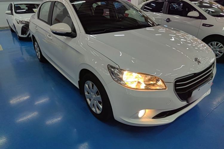 Used Peugeot 301 2016 1.6L Automatic Comfort Edition Front Right 45 Deg
