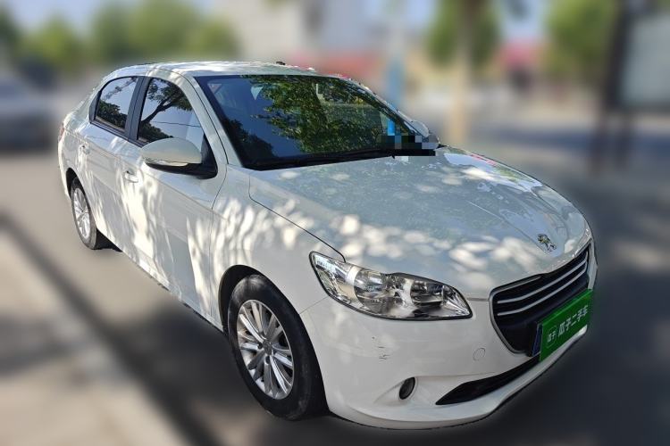 Used Peugeot 301 2016 1.6L Manual Comfort Edition Front Right 45 Deg