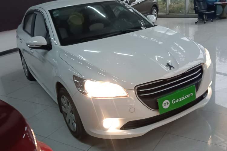 Used Peugeot 301 2016 1.6L Manual Comfort Edition Front Right 45 Deg