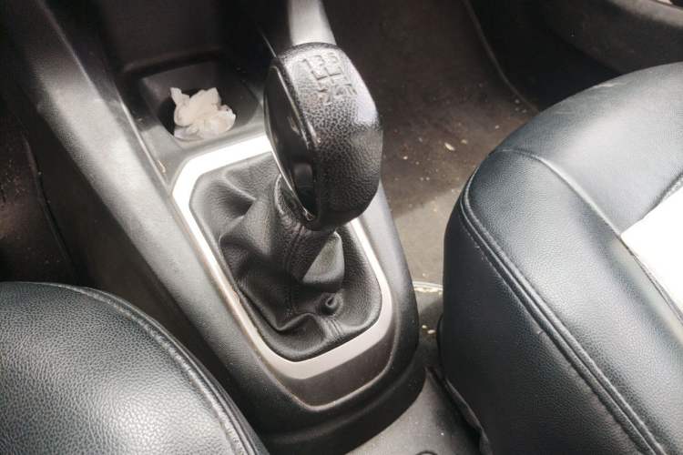 Used Peugeot 301 2016 1.6L Manual Comfort Edition Gear Lever