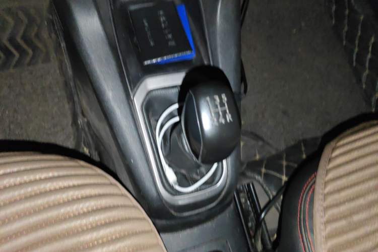 Used Peugeot 301 2016 1.6L Manual Comfort Edition Gear Lever