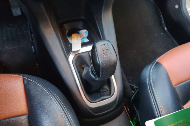 Used Peugeot 301 2016 1.6L Manual Comfort Edition Gear Lever