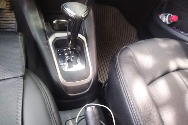 Used Peugeot 301 2016 1.6L Automatic Comfort Edition Gear Lever