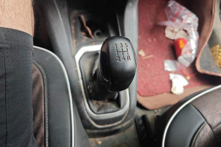 Used Peugeot 301 2016 1.6L Manual Comfort Edition Gear Lever