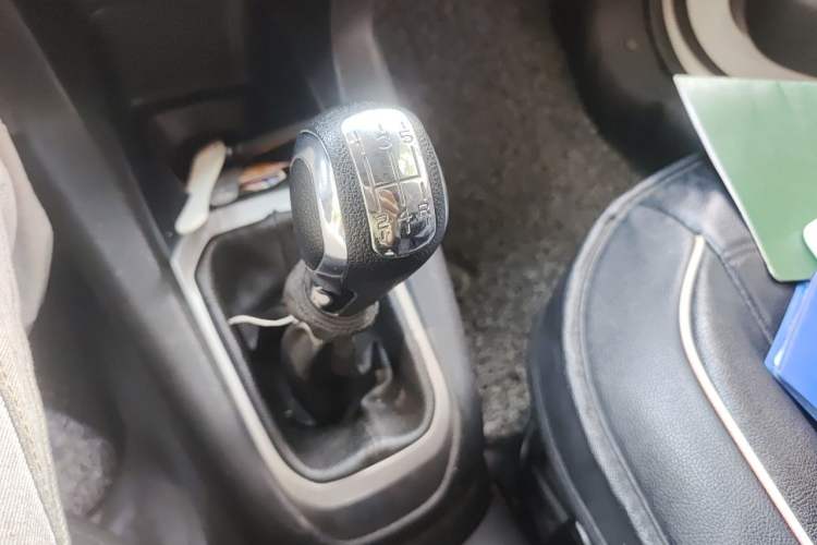 Used Peugeot 301 2016 1.6L Manual Comfort Edition Gear Lever