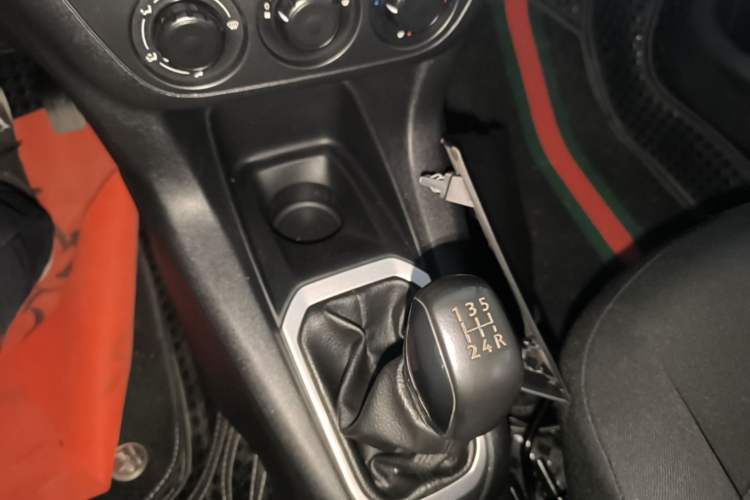 Used Peugeot 301 2016 1.6L Manual Comfort Edition Gear Lever